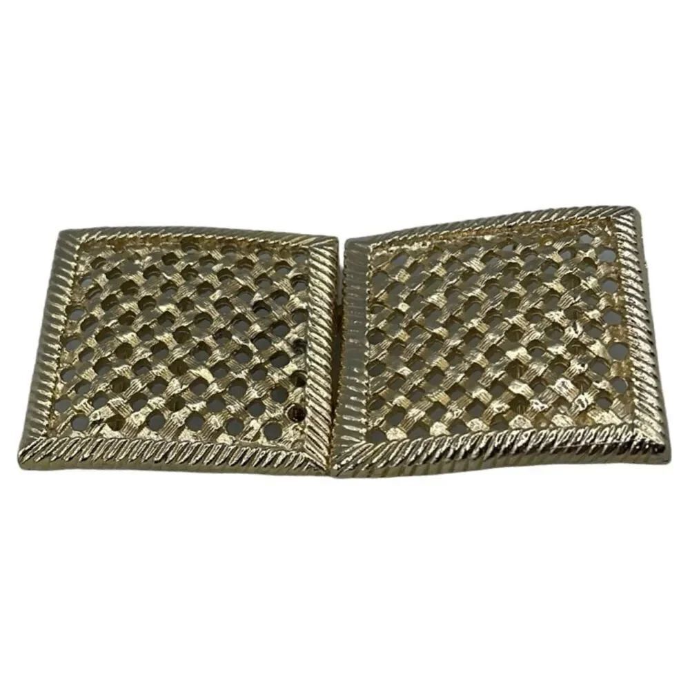 Vintage basket weave design 4” long belt buckle.